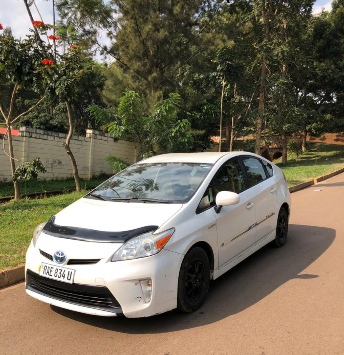 TOYOTA PRIUS FOR RENT – ONLY 30,000 RWF/DAY!